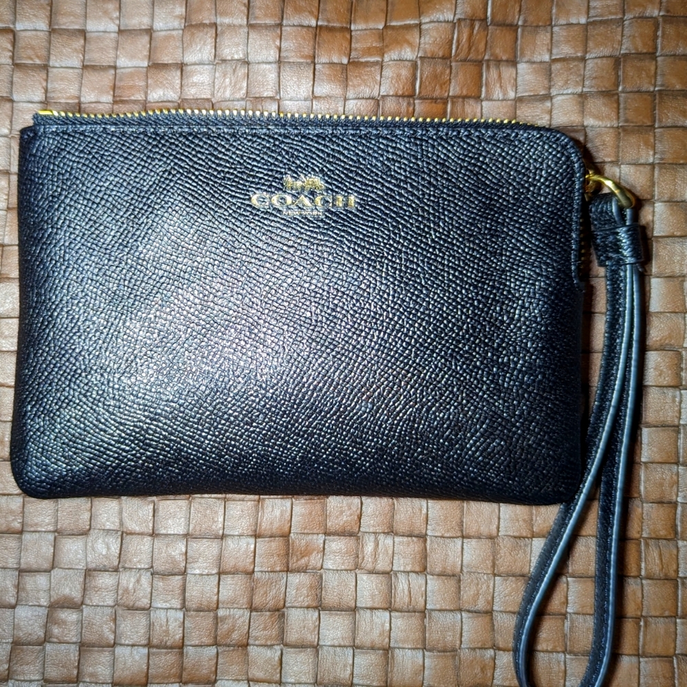 Coach Wristlet black and gold NWOT